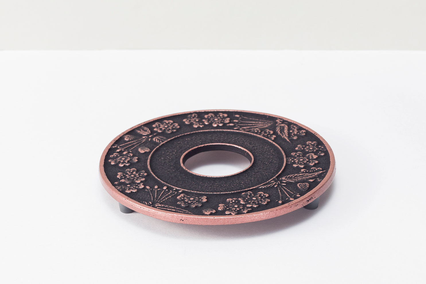 釜敷 丸サクラ（大） 銅／黒