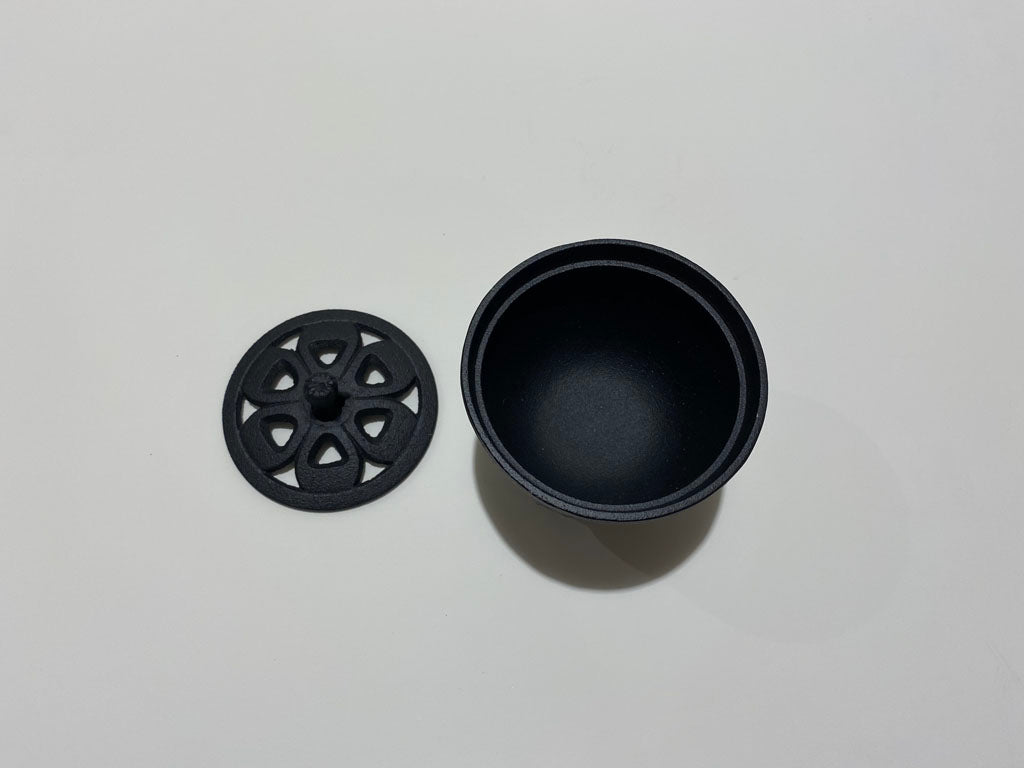 香炉 花びら（黒）